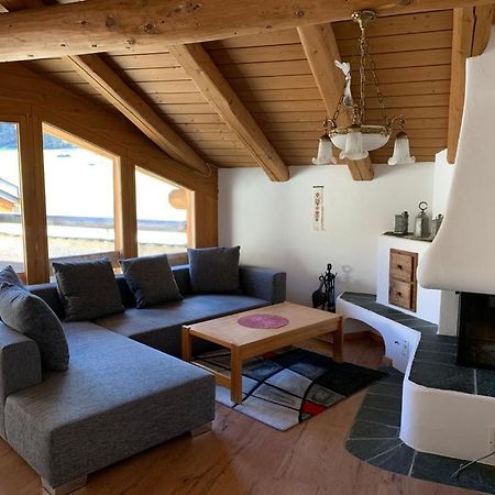 Ferienwohnung Jalet Tschierv Екстер'єр фото