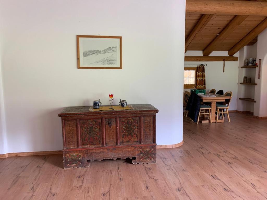 Ferienwohnung Jalet Tschierv Екстер'єр фото