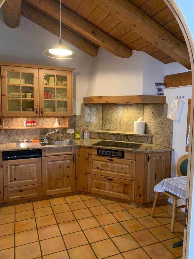 Ferienwohnung Jalet Tschierv Екстер'єр фото